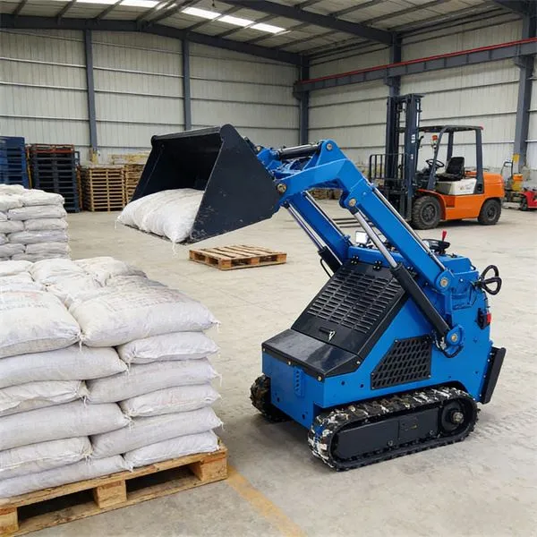 Mali utovarivač za upotrebu u skladištu